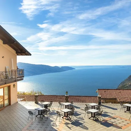 Aparthotel Panorama La Forca, Gtsgroup Tignale